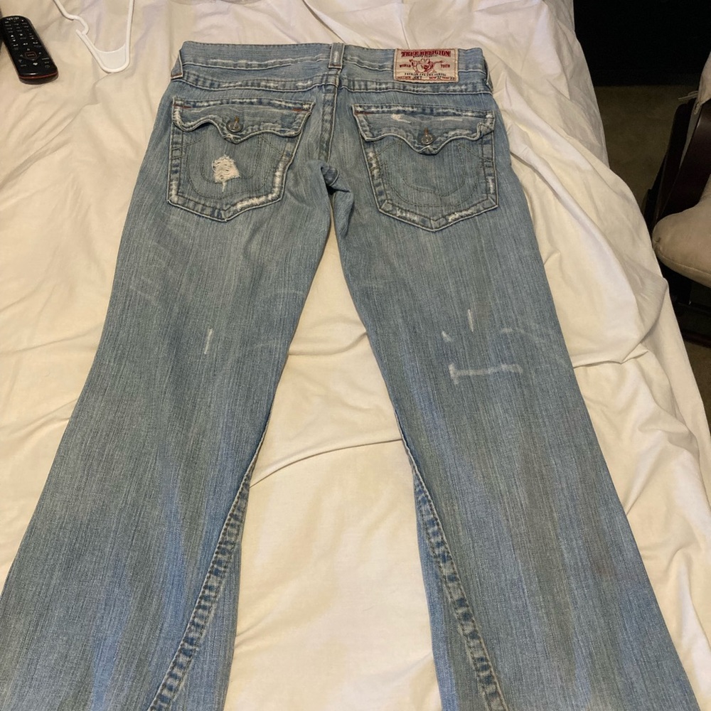 True religion jeans Joey 32/33 cut 10inch wide. Left leg has a slight stain.